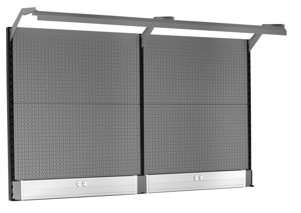 Lochwand mit Beleuchtung und Kabelkanal